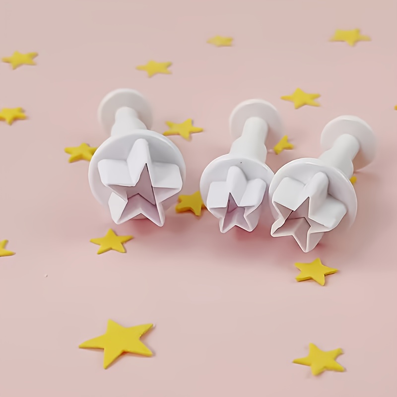 3pcs Five-pointed Star-shaped Pressed Spring Biscuit Molds- Plastic Geometric Cookie Cutters for Candy , Cake Craft& DIY Decorative Baking Tools- Ideal for Valentine's Day, Halloween, Christmas& Holiday Dessert Making - Image 6