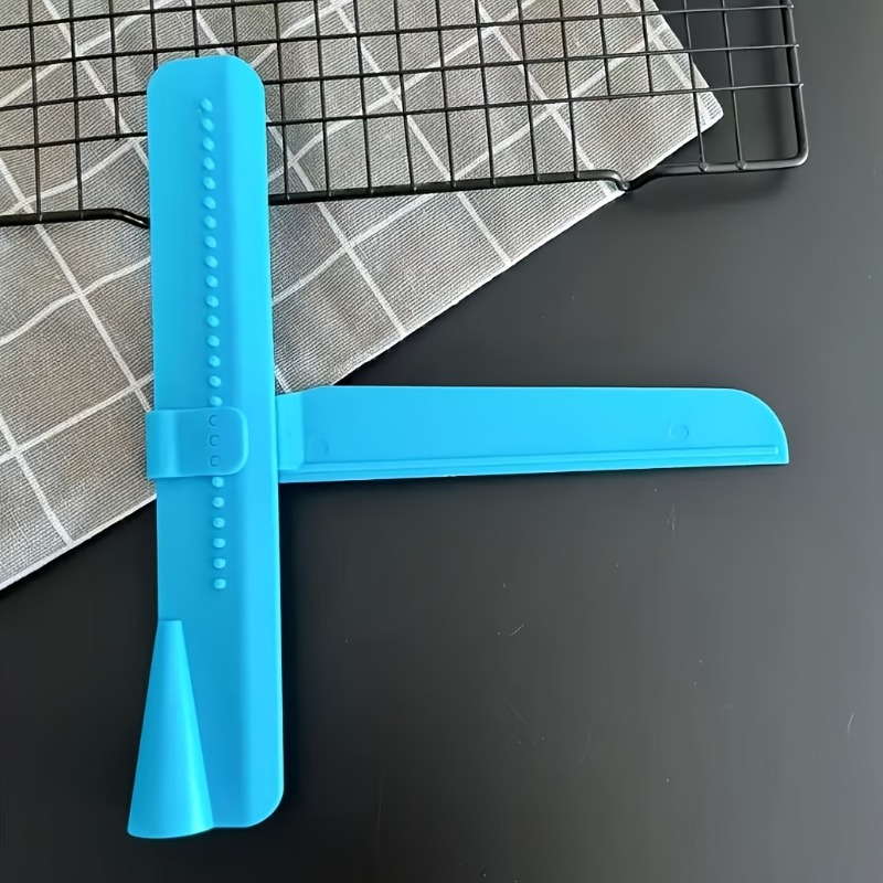 1pc Adjustable Height Blue Plastic Cake Scraper, Flat Scraper on The Side of The Cream Embryo, Detachable Cake Frosting Smoothing Tool, Uniform Butter Cream Edge Smoothing Ruler for Cake Decoration Baking Products - Image 3