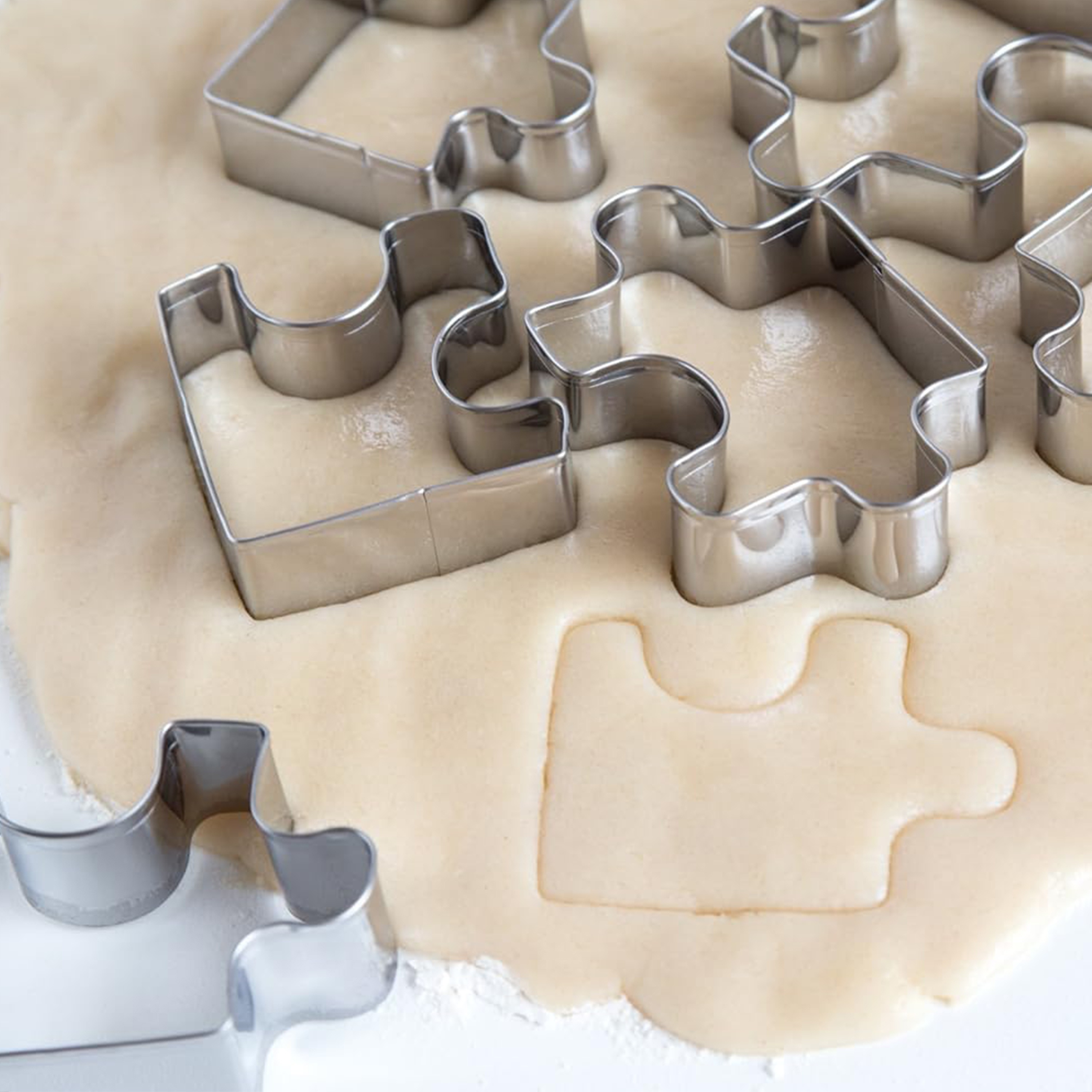 4pcs Stainless Steel Puzzle Cookie Cutters Set - Square Cookie Cutter with Interlocking Pieces, for Cookies, Cakes, Vegetables, Clay, Fruit, and Candy - Durable, Perfect for Baking and Crafting, Easy-to-Use Kitchen Tools, Cookie Decorating Supplies - Image 6