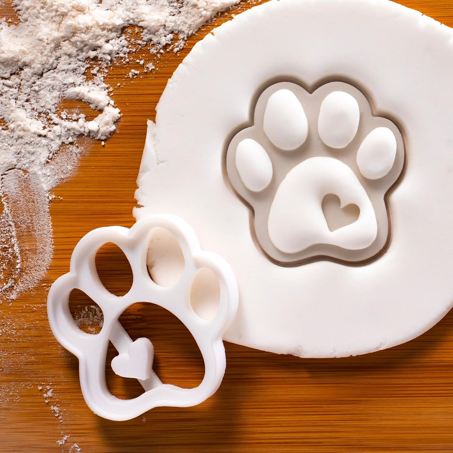 1pc Heart Paw Prints Cookie Cutter | Plastic Cuet Biscuit Molds Suitable for Icing, Cake Decoration, and Cookie Pressing - Perfect for Valentine'S Day, Essential Baking Supply