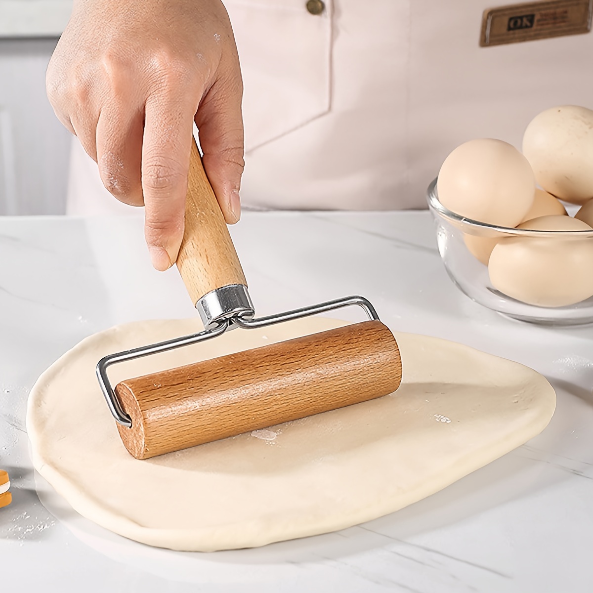 1pc Wooden Rolling Pin, Stainless Steel T-Shaped Dough Roller - Single-Handed Effort-Saving Pastry Rolling Pin for Dumpling Wrappers, Baozi Skin - Kitchen Baking Tool - For Bakers & Home Cooks - Perfect Gift for Baking Enthusiasts
