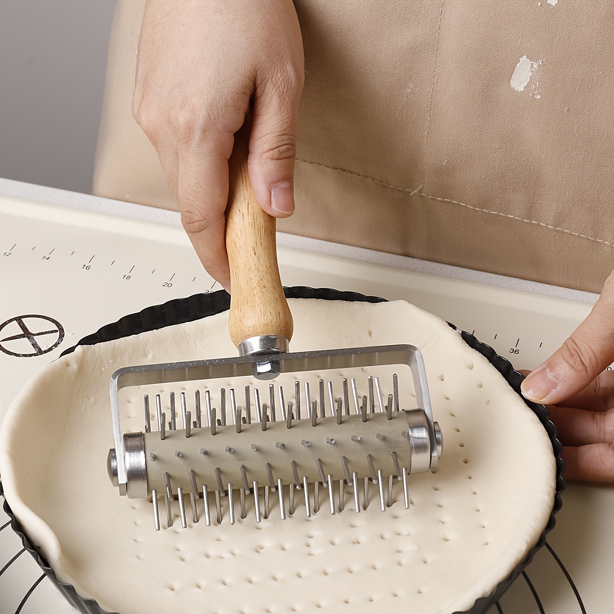 1pc Stainless Steel & Beechwood Pizza Docker/Pastry Roller - Baking Tool for Dough, Cookies, and Pastries